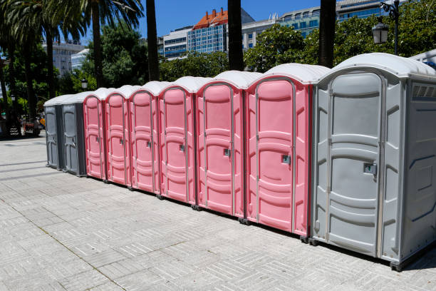 Best VIP or Luxury Restroom Trailers  in Edmundson, MO
